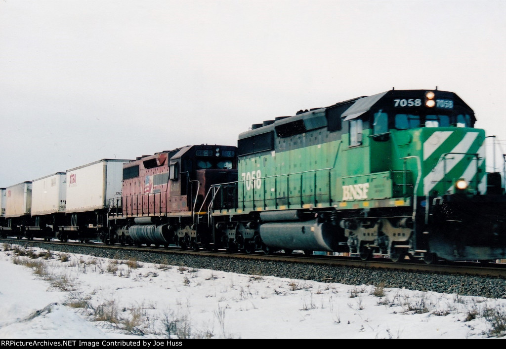 BNSF 7058 East